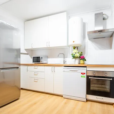 Modern Bairro Alto Hostal