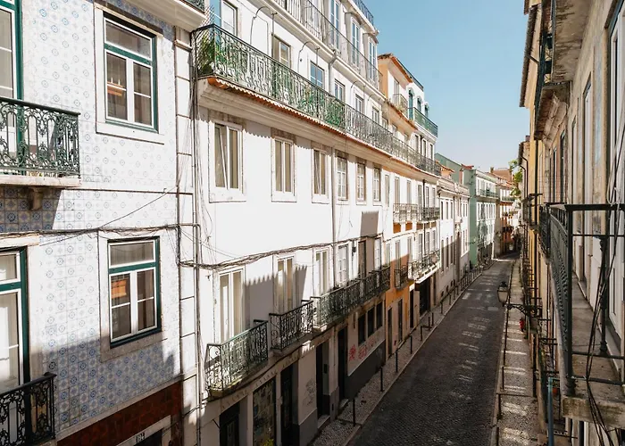 Хостел Modern Bairro Alto *