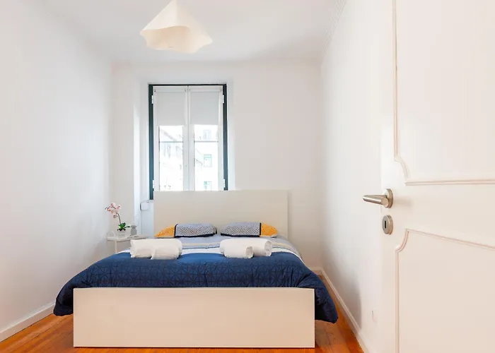 Modern Bairro Alto Хостел *