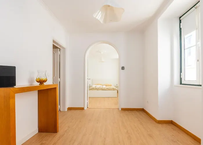 Modern Bairro Alto Хостел *