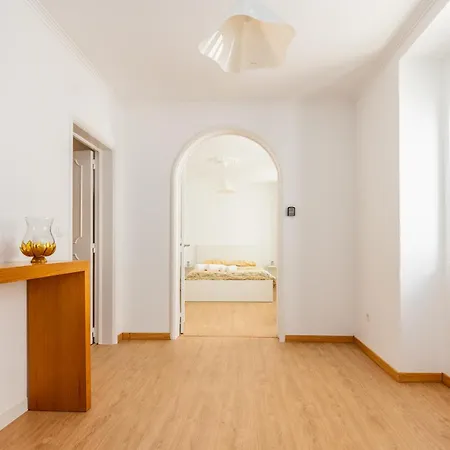 Modern Bairro Alto Vandrerhjem *